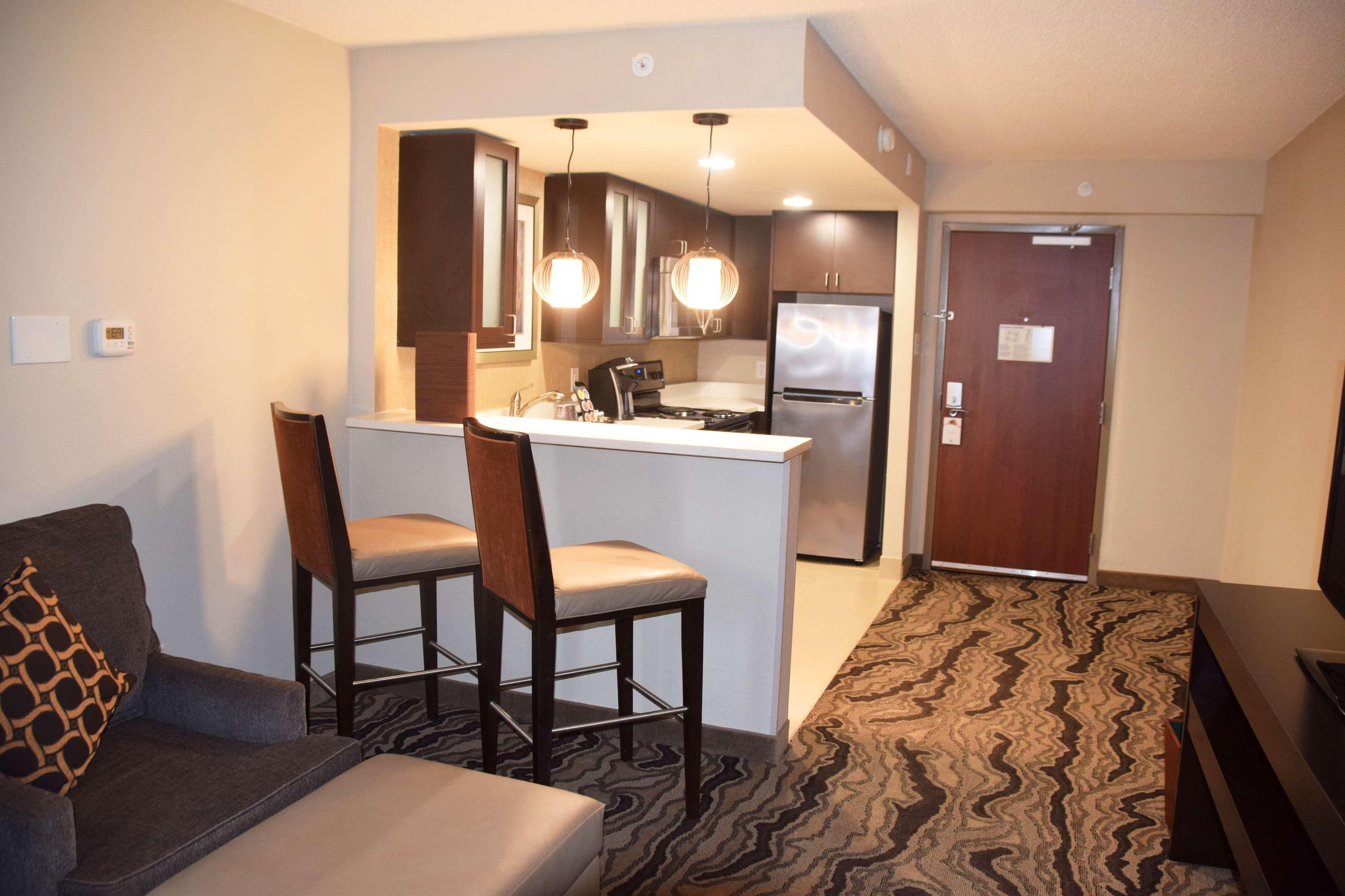 Doubletree By Hilton Montgomery Downtown Экстерьер фото