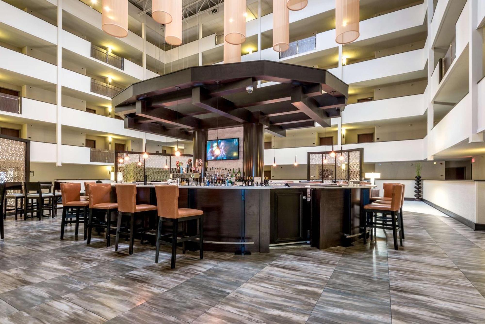 Doubletree By Hilton Montgomery Downtown Экстерьер фото