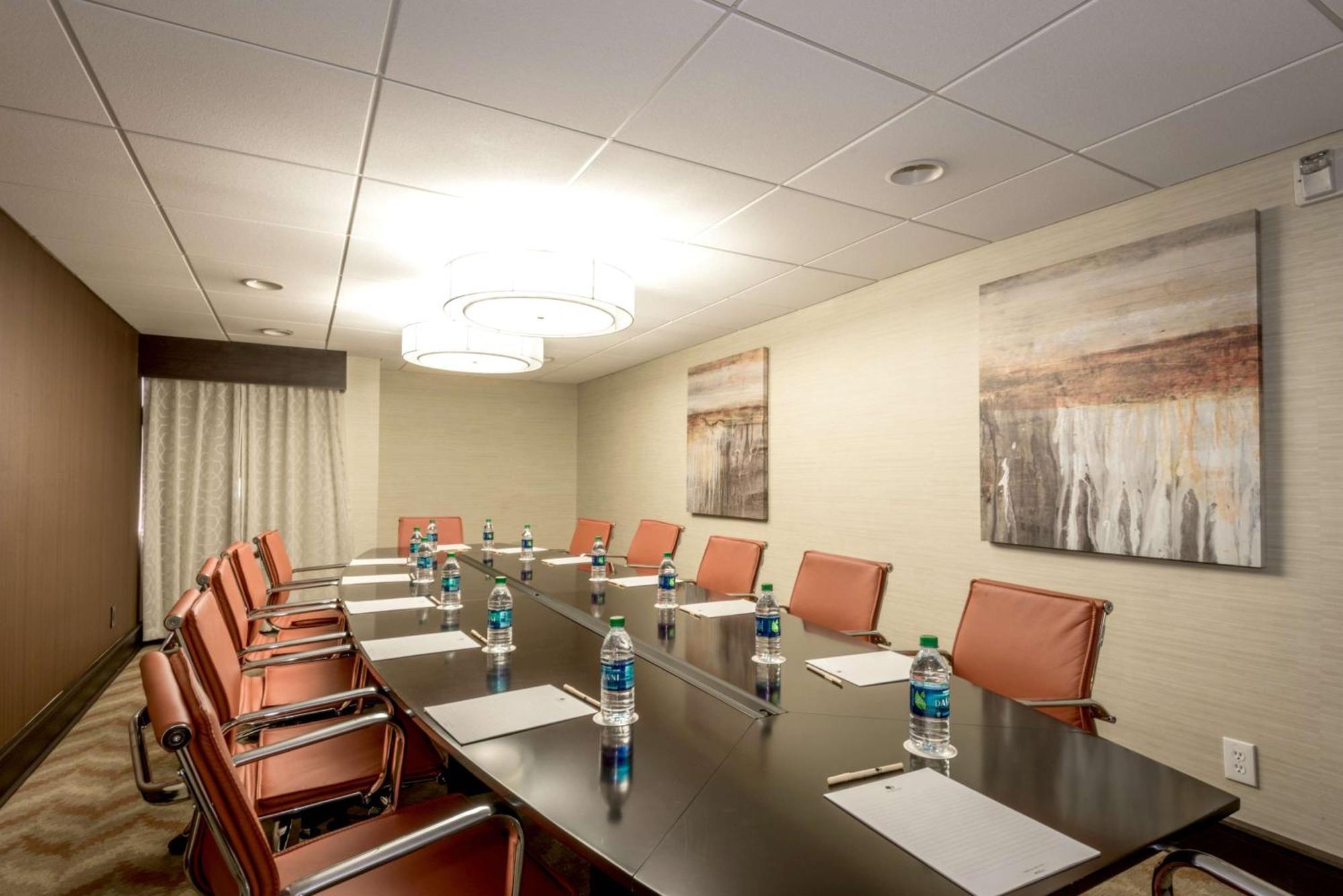 Doubletree By Hilton Montgomery Downtown Экстерьер фото