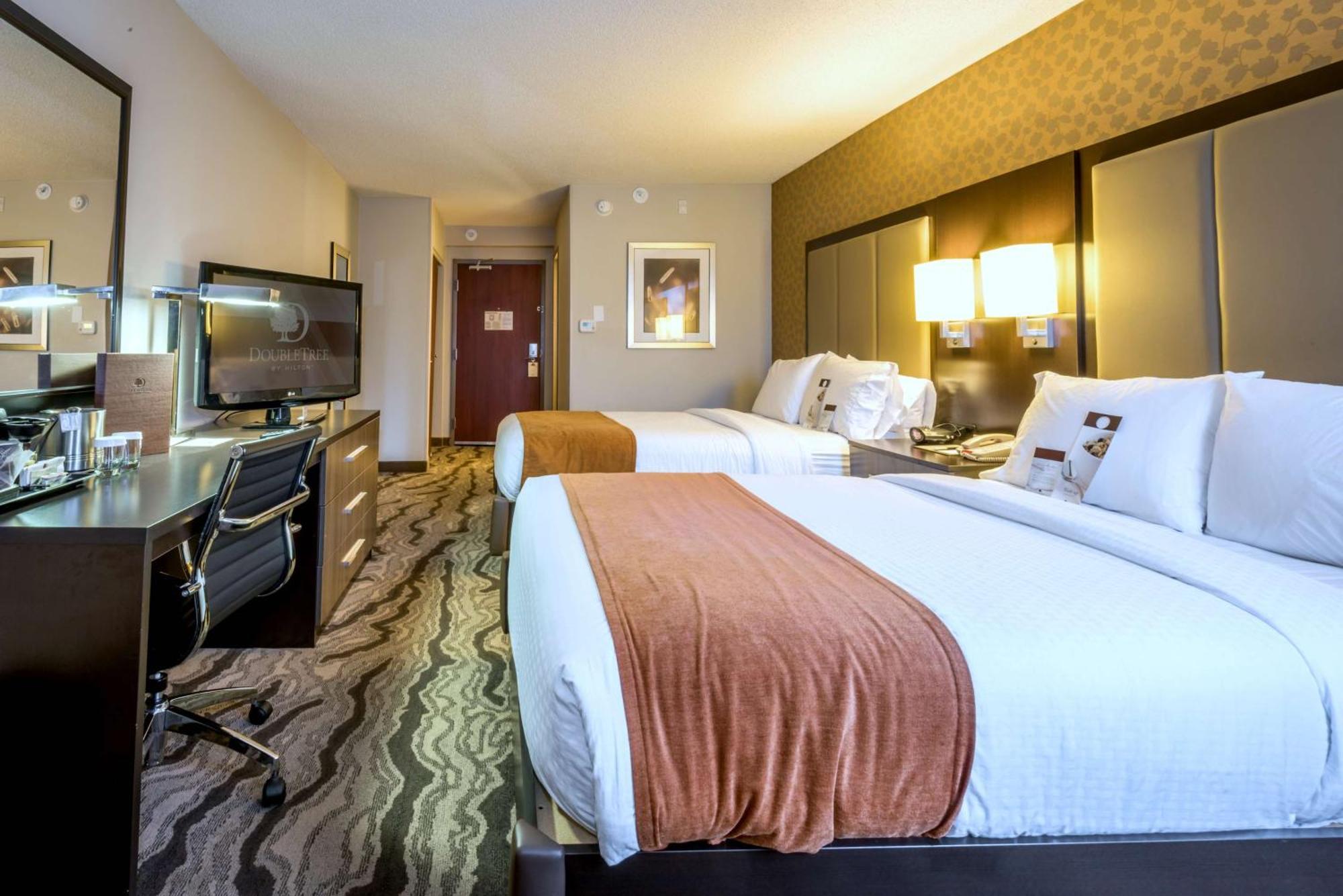 Doubletree By Hilton Montgomery Downtown Экстерьер фото